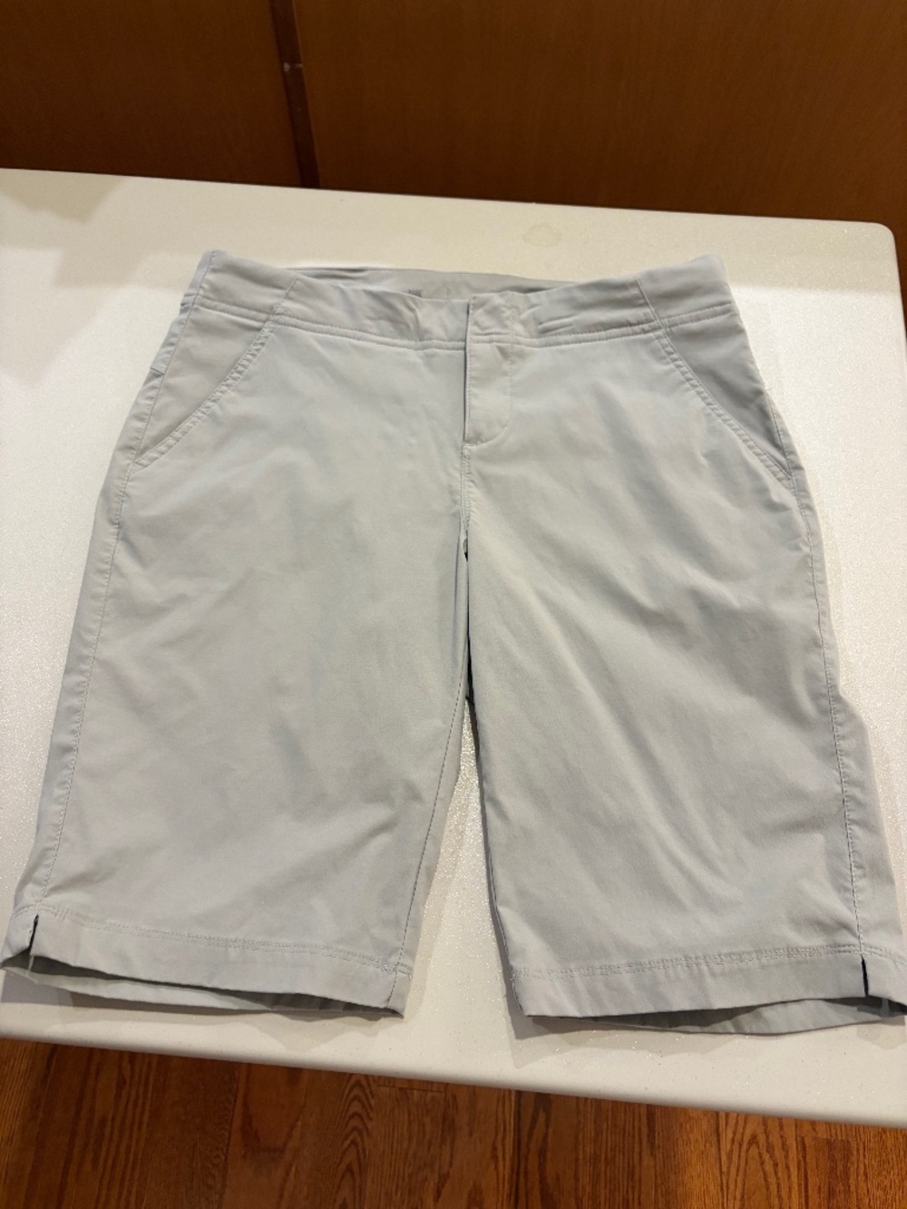 Women's Columbia 11inch hiking shorts
